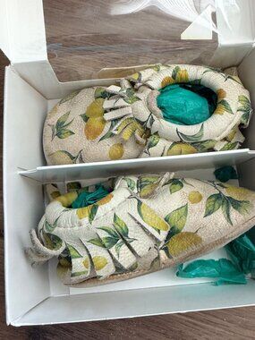 Freshly Picked Lemon Leather Moccasins size 5 Baby